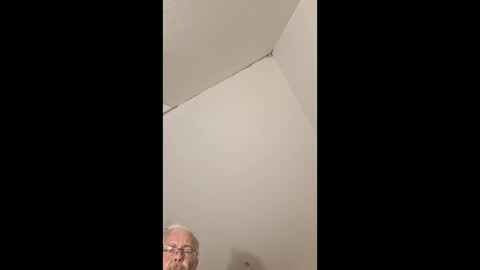 ahzakks1 online show from April 1, 2026, 1:39 am