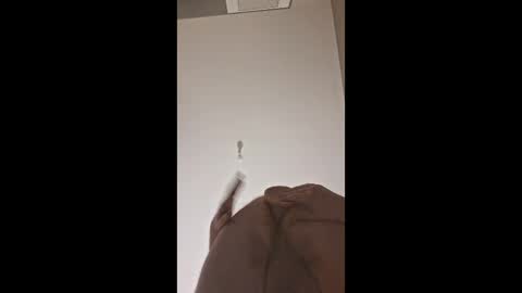 ahzakks1 online show from April 7, 2026, 10:53 pm