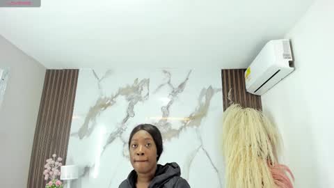 Snapshot of aidaadams chatting on March 10, 2025, 12:15 pm Aida online show from March 10, 2025, 12:15 pm
