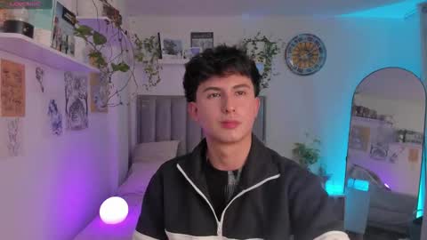 A H  online show from October 6, 2025, 8:50 pm