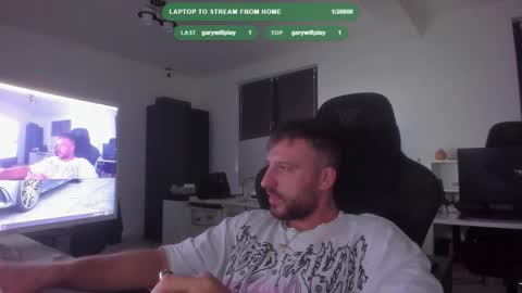 Snapshot of aidenmatthew chatting on October 9, 2025, 2:37 pm Aiden online show from October 9, 2025, 2:37 pm