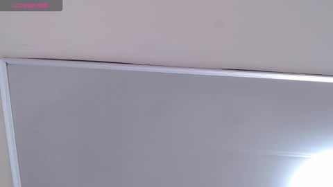 Ailyn online show from November 24, 2025, 9:36 pm