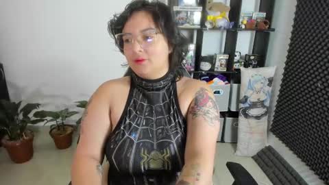 Catalina online show from February 22, 2025, 12:19 pm