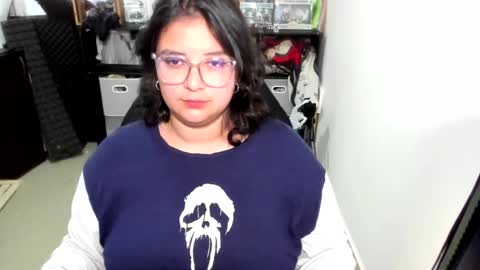 Catalina online show from October 28, 2025, 10:45 pm