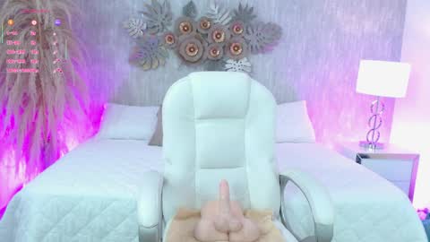 ailee_pons online show from April 1, 2026, 1:52 pm