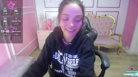 Snapshot of ailen_t chatting on December 20, 2024, 4:42 am Ailen online show from December 20, 2024, 4:42 am