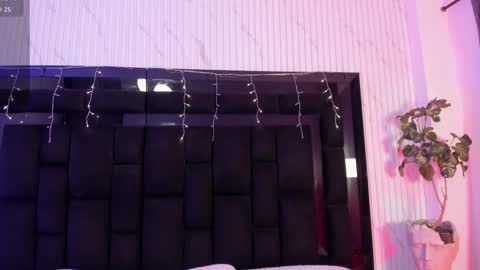 Ailyn Blaze online show from March 13, 2026, 5:47 am