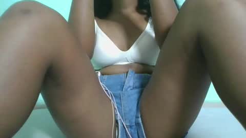 aimeamour online show from January 20, 2025, 8:29 pm