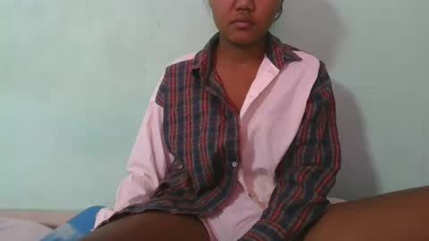 aimeamour online show from February 26, 2025, 6:26 am