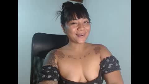 Snapshot of aisha_brownn chatting on December 23, 2024, 11:49 pm Aisha online show from December 23, 2024, 11:49 pm