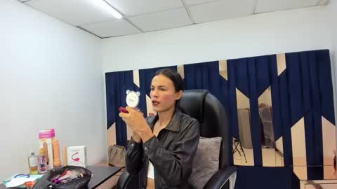 Aisha online show from March 22, 2026, 2:15 am