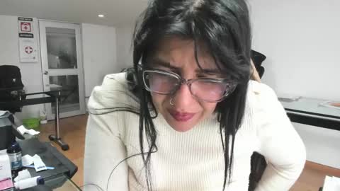 Snapshot of aisha_latina chatting on May 26, 2026, 3:30 pm Katie online show from May 26, 2026, 3:30 pm