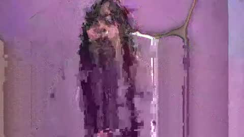 Aisha online show from February 10, 2026, 2:43 pm