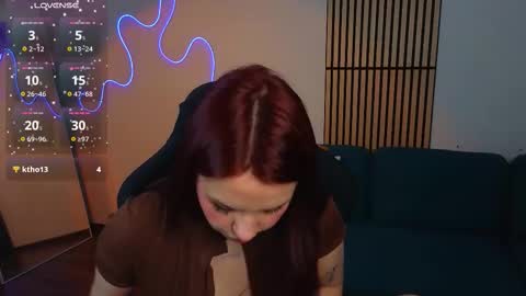 Aisha online show from March 21, 2026, 3:37 pm