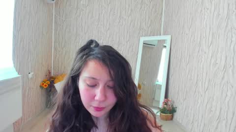 Snapshot of aisharouhi chatting on December 23, 2024, 8:33 am Aisha online show from December 23, 2024, 8:33 am
