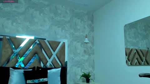 Snapshot of aitana_baker_ chatting on December 4, 2024, 4:10 am little aitana  online show from December 4, 2024, 4:10 am