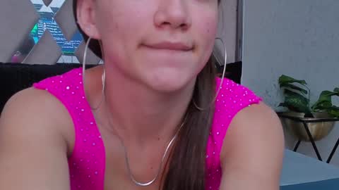 Snapshot of aitana_baker_ chatting on January 18, 2025, 12:57 pm little aitana  online show from January 18, 2025, 12:57 pm