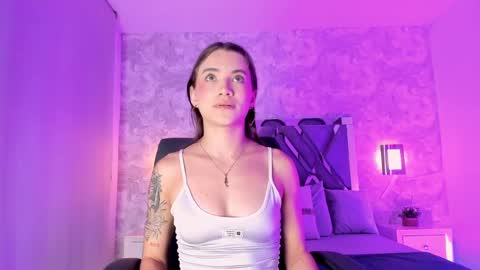 Snapshot of aitana_baker_ chatting on October 9, 2025, 3:59 am little aitana  online show from October 9, 2025, 3:59 am