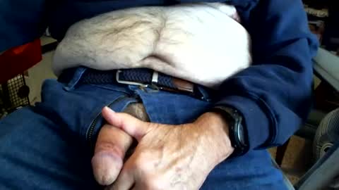 aj_ipa online show from October 28, 2025, 7:27 pm