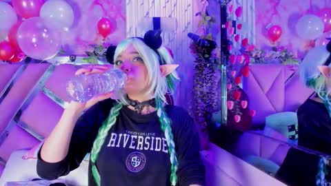 akane hikari  online show from February 13, 2026, 4:52 am