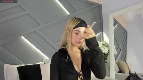 Snapshot of akemi__ chatting on July 2, 2026, 12:54 am Abby Angel online show from July 2, 2026, 12:54 am