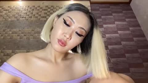 Akemi online show from September 29, 2025, 10:03 pm