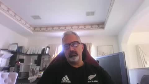 aladdin31673 online show from March 26, 2026, 4:12 pm