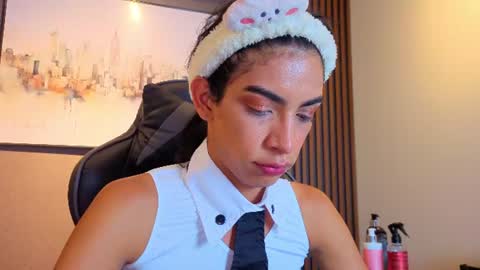 Snapshot of alahia__rodriguez chatting on July 19, 2026, 1:26 pm Alahia Rodriguez online show from July 19, 2026, 1:26 pm