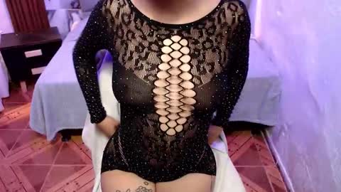 alaia_blue1 online show from October 14, 2025, 1:34 pm