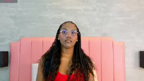 Snapshot of alaia_colins chatting on April 22, 2026, 2:14 am alaia_colins online show from April 22, 2026, 2:14 am