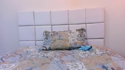 Alaia online show from April 1, 2026, 10:29 pm