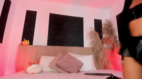 Alaia online show from January 16, 2026, 7:40 pm