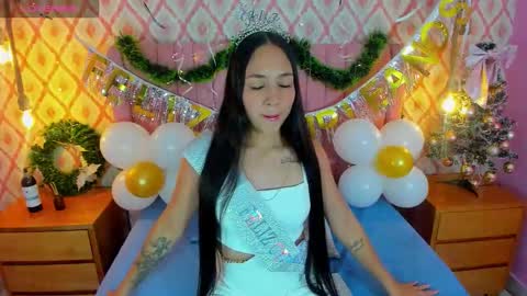  A L A I A  online show from November 22, 2025, 8:19 pm