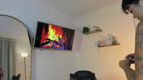 Snapshot of alaiarogerss chatting on June 22, 2026, 10:45 am online show from June 22, 2026, 10:45 am