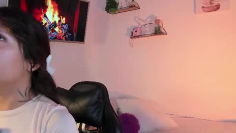 Snapshot of alaiarogerss chatting on June 25, 2026, 10:42 am online show from June 25, 2026, 10:42 am