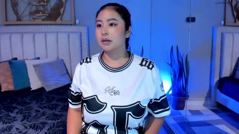     online show from February 6, 2025, 4:25 pm