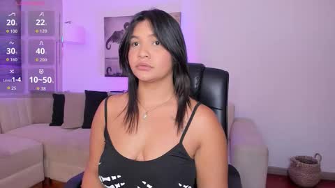 Snapshot of alaiia7 chatting on October 1, 2025, 7:31 pm Alaia online show from October 1, 2025, 7:31 pm