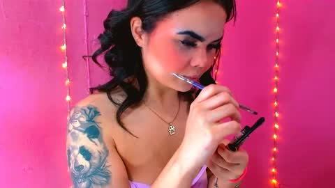  Alaiia  online show from April 20, 2026, 6:53 pm