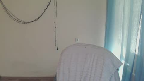 Snapshot of alalaska_ana chatting on April 30, 2026, 7:47 am Anna online show from April 30, 2026, 7:47 am