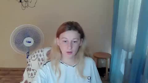 Snapshot of alalaska_ana chatting on June 10, 2026, 9:41 am Anna online show from June 10, 2026, 9:41 am