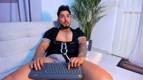 Snapshot of alan_greek_1 chatting on July 21, 2026, 1:52 am Alan greek online show from July 21, 2026, 1:52 am