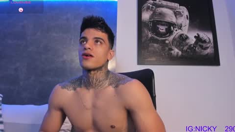 alan_morrys online show from February 5, 2025, 2:19 am