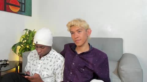 Snapshot of alan_scot chatting on December 4, 2024, 8:18 pm Alan and Criss - WE JUST FRIENDS WITH BENEFITS BOTH VERS online show from December 4, 2024, 8:18 pm