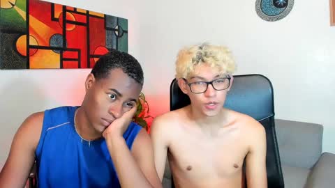 Snapshot of alan_scot chatting on January 11, 2025, 4:59 am Alan and Criss - WE JUST FRIENDS WITH BENEFITS BOTH VERS online show from January 11, 2025, 4:59 am