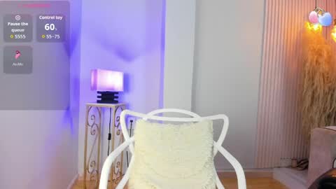 Snapshot of alana__rossetti chatting on April 1, 2026, 1:34 pm Alana online show from April 1, 2026, 1:34 pm