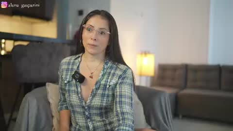 Snapshot of alana_gasparani chatting on July 14, 2026, 7:30 pm Alana Gasparini online show from July 14, 2026, 7:30 pm