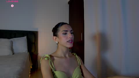 Snapshot of alana_sofia_ chatting on July 7, 2026, 2:54 pm Alana Tobias online show from July 7, 2026, 2:54 pm