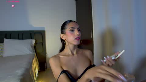 Snapshot of alana_sofia_ chatting on July 13, 2026, 3:26 pm Alana Tobias online show from July 13, 2026, 3:26 pm
