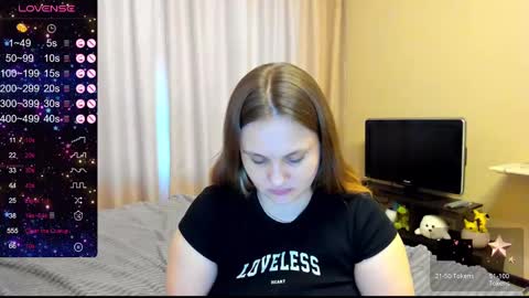 Julia online show from February 27, 2025, 2:10 pm