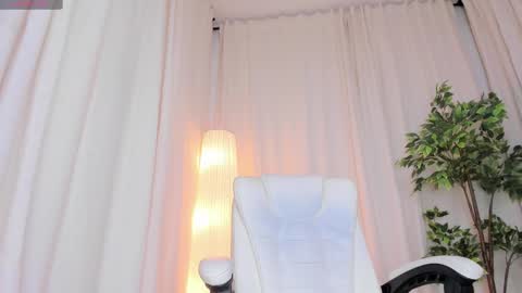 Alana silvana online show from March 8, 2025, 3:56 pm